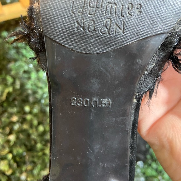 🎁Black Fur Heel. Size-37 (I wear 37-38 and it fit me) - Picture 6 of 7